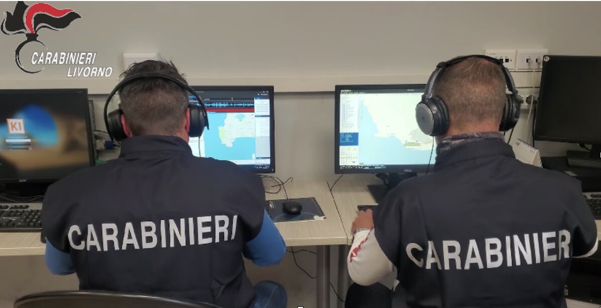 maxiblitz all8217alba di polizia e carabinieri a livorno dodici indagati tre finiscono in manette da Corrieretoscano.it maxiblitz all8217alba di polizia e carabinieri a livorno dodici indagati tre finiscono in manette