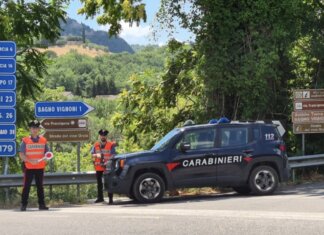 Furti in serie nelle auto in sosta: due arresti e una denuncia in Val d’Orcia