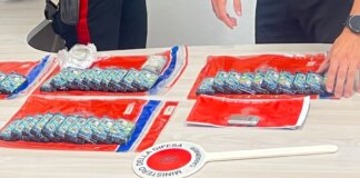 Va a riprendersi le sue cose a casa dell’ex marito e ci trova un’altra donna: arrivano i carabinieri e trovano due chili di hashish