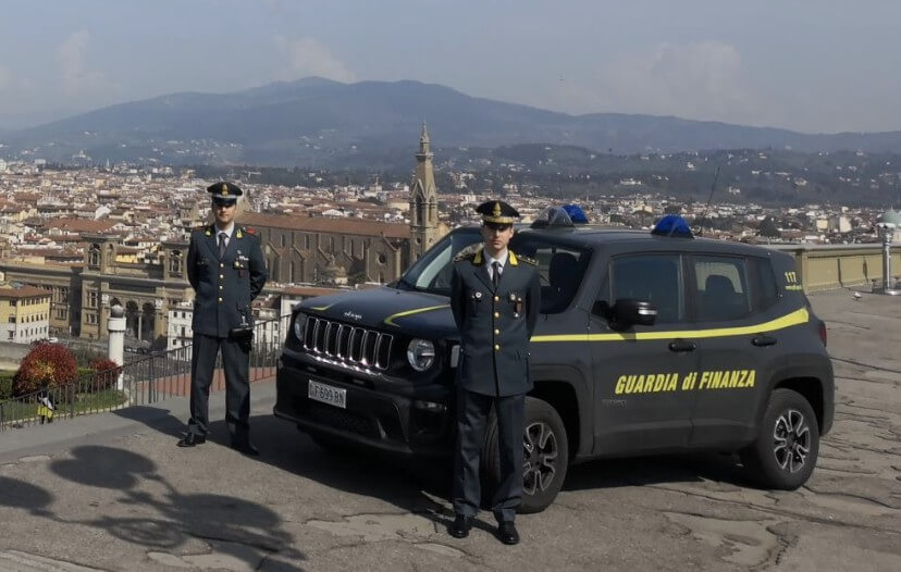 spacciatore recidivo arrestato dalla guardia di finanza aveva l8217obbligo di dimora ma continuava l8217attivit224 da Corrieretoscano.it spacciatore recidivo arrestato dalla guardia di finanza aveva l8217obbligo di dimora ma continuava l8217attivit224