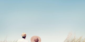 “Sole non causa melanoma”, bufera su nutrizionista-oncologa Rasio. Dermatologi: “Mistificazione e follia”