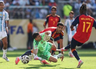 Spagna-Inghilterra, gol annullato a Nico Williams e proteste in finale Mondiali
