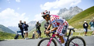 Tour de France, Carapaz vince 20a tappa e Pogacar blinda la vittoria finale