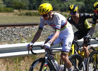 Tour de France, Pogacar vince la terza tappa e conquista la maglia gialla