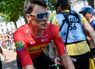 Tour de France, Waerenskjold vince allo sprint l’undicesima tappa e Pogacar resta in maglia gialla