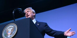 Trump show a vertice Nato ad Ankara, dopo gli attacchi è “immenso amore” con gli alleati