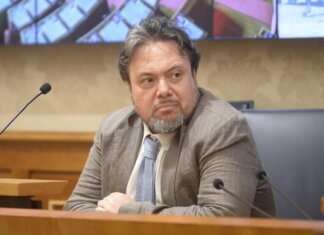 Ucraina, Carotenuto: “Russia è minaccia? Ad oggi Kiev ha attaccato Europa”