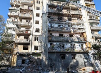 Ucraina, massiccio raid russo su Kiev: lanciati decine di missili balistici e 125 droni