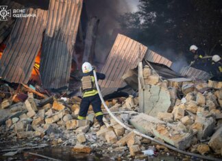 Ucraina, raid russi contro Odessa e altre città: diversi morti e decine di feriti