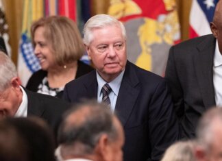 Usa, è morto il senatore repubblicano Lindsey Graham: aveva 71 anni