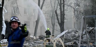 Venezuela, ancora vivo a una settimana dal terremoto: soccorritori al lavoro per estrarlo da macerie