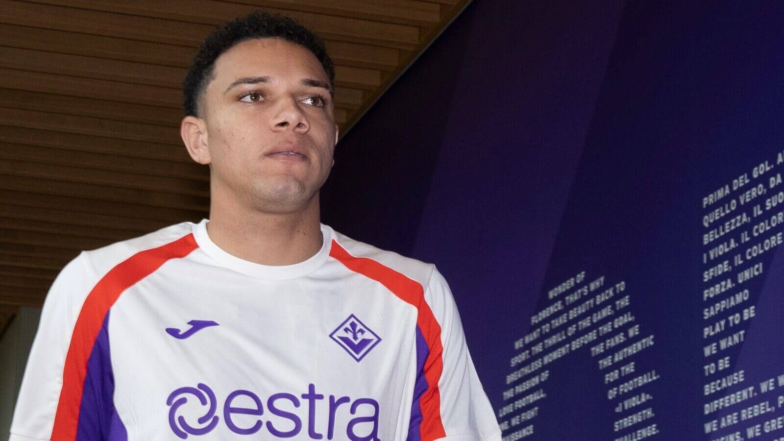 fiorentina viery si presenta scelto la fiorentina per il progetto e la bellezza di firenze da Corrieretoscano.it fiorentina viery si presenta scelto la fiorentina per il progetto e la bellezza di firenze
