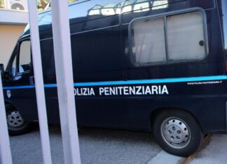 Viterbo, detenuto uccide a coltellate compagno di cella