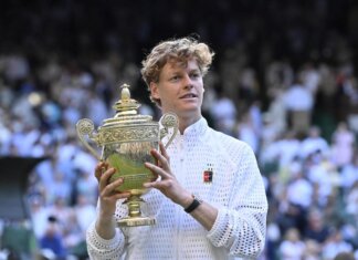 Wimbledon, Sinner show a cena dei vincitori: “Sono brillo, ho fallito esame della patente”