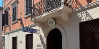 Perseguita ripetutamente la ex: va ai domiciliari con il braccialetto elettronico