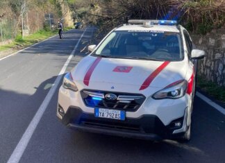 Investe una ciclista e fugge: denunciato pensionato a San Giuliano Terme polizia municipale