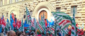Sciopero industria in Toscana: migliaia in corteo a Firenze. Confindustria: "Condividiamo le stesse preoccupazioni"