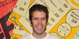 Autolesionismo in diretta su TikTok, ricoverato il blogger Perez Hilton