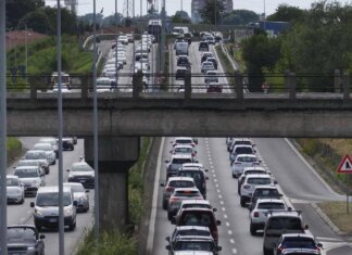 Bollo auto, Ue valuterà esenzione: “Fondi Pnrr basati sui risultati”