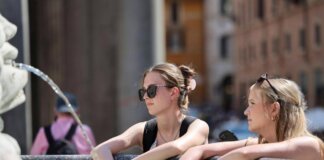 Caldo estremo, l’afa non arretra: tra oggi e domani aumentano le città bollino rosso