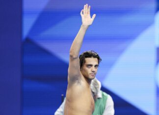 Ceccon torna a Parigi due anni dopo l’oro olimpico (e le dormite sui prati): “Stavolta stanza ok”