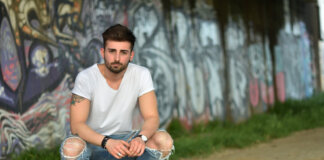 Niccolò Ciatti ucciso nove anni fa, assassino ancora latitante. I genitori: “E’ stato davvero cercato? Questa non è giustizia” Niccolò Ciatti ucciso nove anni fa, assassino ancora latitante. I genitori: "E' stato davvero cercato? Questa non è giustizia"