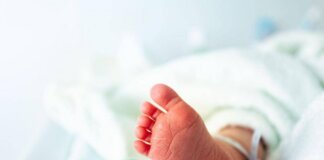 Diventa mamma a 62 anni: “La mia famiglia non ci credeva”