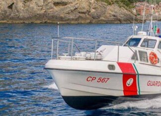 Lampedusa, sub falciato da gommone: muore 29enne