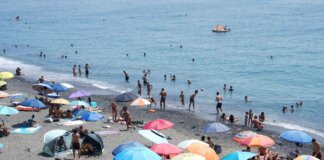 Lecce, si sente male mentre nuota con gli amici: morto 19enne