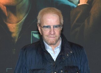 Malore per Christopher Lambert, l’attore stava firmando autografi quando è collassato: portato in ospedale