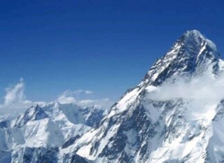 Nepal, ritrovati corpi cinque alpinisti dispersi dopo valanga a novembre: tra loro due italiani