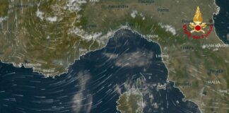 Odore di bruciato ma non ci sono incendi. I vigili del fuoco: “Arriva dalla Francia in fiamme”