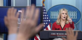 Trump, la portavoce Karoline Leavitt lascia l’incarico. Il presidente: “La capisco”