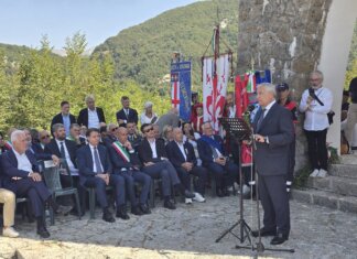 A Sant’Anna di Stazzema le celebrazioni della strage nazista. Conte e Tajani: “Atto premeditato con la complicità dei fascisti”