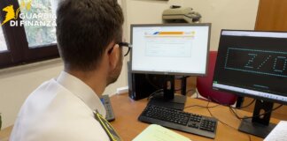 Fatture false per maturare crediti fiscali: cinque indagati, scattano i sequestri