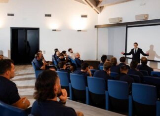 Alessandro Benetton motiva giocatori e staff del club biancoverde di rugby alla vigilia gara con i Dragons in Urc