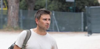 Alessandro Di Battista tornato in Italia dopo il malore: il volo in tre tappe e il ricovero al Gemelli, cosa sappiamo
