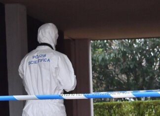 Bitonto, cadavere di un uomo abbandonato sulla rampa d’accesso del pronto soccorso