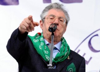 Camera, giovedì la presentazione del libro su Bossi con Fontana, Salvini e Giorgetti