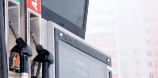 Caro carburante, bonus o aiuti a pensionati: le possibili misure del governo