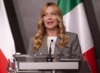 Caro energia, Meloni da Praga: “Spero che anche altri attori diano una mano”