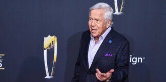 Caso Ed Sheeran, Robert Kraft: “Mi ha chiesto di donare 2 milioni di dollari per aiuti a Gaza”