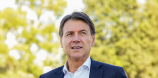 La sfida di Conte a Marina di Pietrasanta: “Primarie perché la regola Pd del partito che prende più voti è egemonica” La sfida di Conte a Marina di Pietrasanta: "Primarie perché la regola Pd del partito che prende più voti è egemonica"