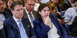 Conte: “M5S non firma programma con armi a Ucraina”. Schlein: “Sostegno a Kiev”