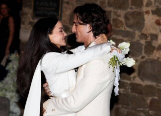 Damiano David, tra le foto del matrimonio spunta… Victoria De Angelis: gli indizi sulla reunion dei Maneskin