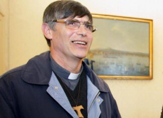 Don Patriciello: “Nozze ‘Me contro Te’ a pagamento ci interrogano, nel rapporto coi giovani qualcosa si è inceppato”