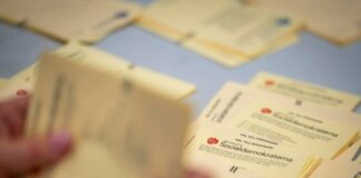 Elezioni in Svezia, centrosinistra avanti: sfida all’ultimo voto