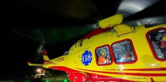 Esce dal rifugio per fare una foto, escursionista precipita e muore nel Bellunese
