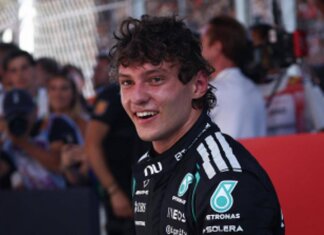 F1, il GP di Baku si sposta al sabato: il motivo dietro la scelta inedita