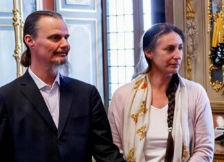 Famiglia nel bosco, Nathan e Catherine: “Decisione del Tribunale ci spezza il cuore”